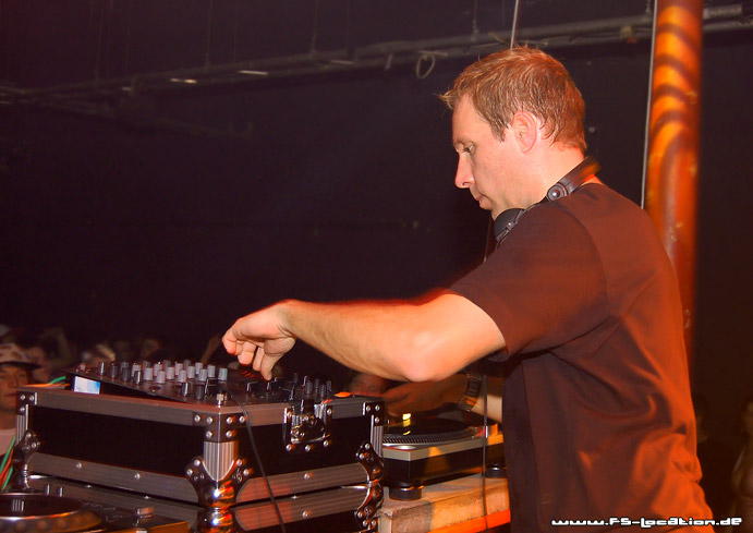 http://www.fs-location.de/party/review/pic.php?id=182062