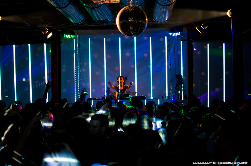 http://www.fs-location.de/party/review/pic.php?id=277310