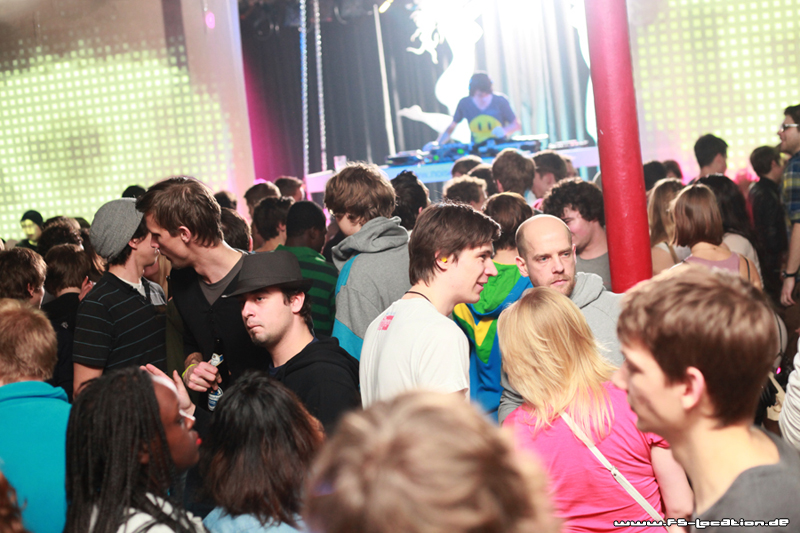 http://www.fs-location.de/party/review/pic.php?id=327656