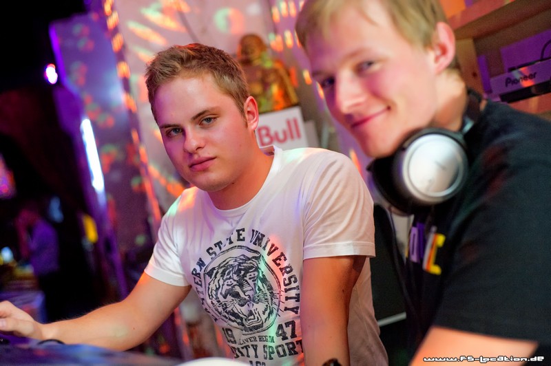 http://www.fs-location.de/party/review/pic.php?id=337273